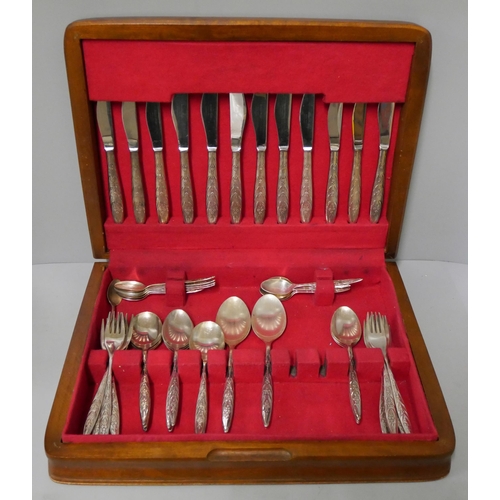 239D - A cased Arthur Price of Sheffield canteen of silver plated cutlery