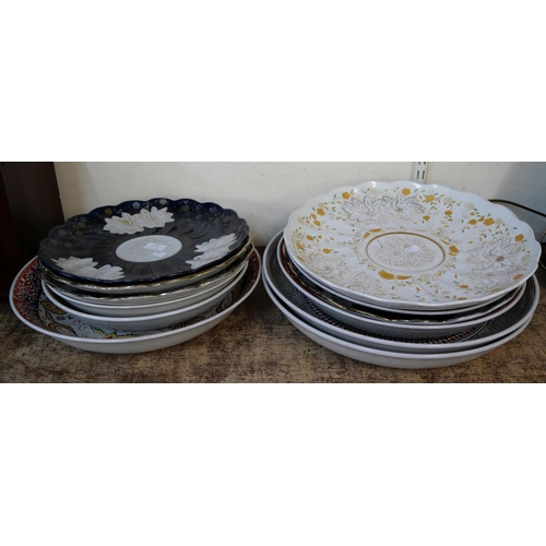 273 - Assorted porcelain chargers and plates