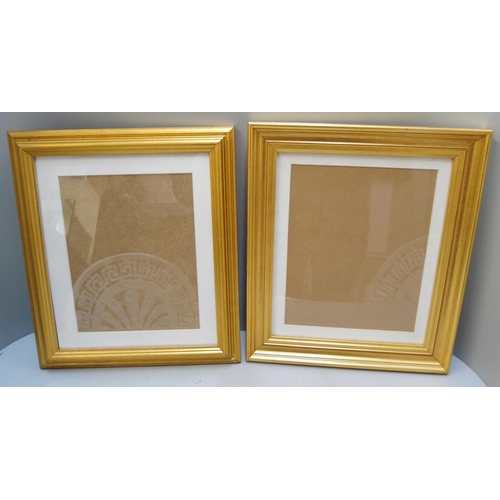 290 - Assorted picture frames