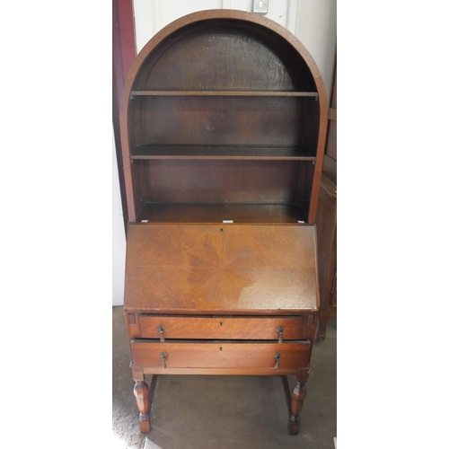 67 - An early 20th Century oak bureau bookcase