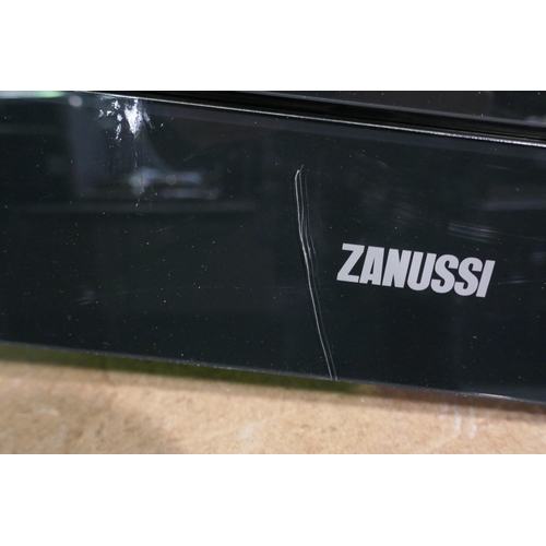 3020 - Zanussi Microwave (Missing Parts: Microwave plate and back leg) (H459xW594xD404)  (model no. ZMBN4SK... 