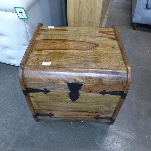 1513 - A hardwood trunk * this lot is subject to VAT