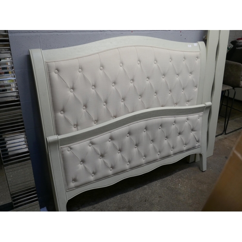 1408 - A Cotswold buttoned king size bed