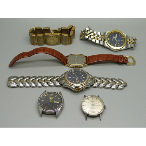 1009 - Four Seiko wristwatches including quartz Sports 100 5 Automatic and Kinetic, a Rotary and a Delfin w... 