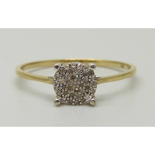 1019 - A 9ct gold and diamond cluster ring, 0.9g, N, lacking one small stone