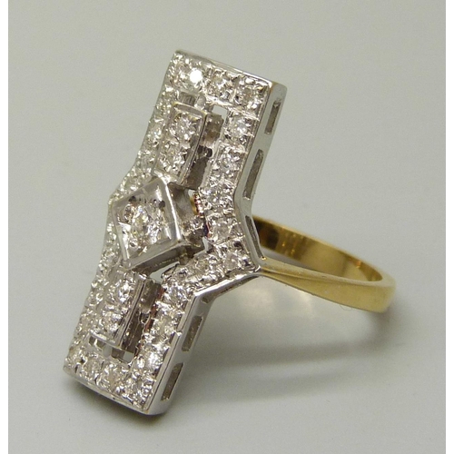 1056 - An 18ct gold Art Deco style 31 stone diamond ring, 7.4g, Q