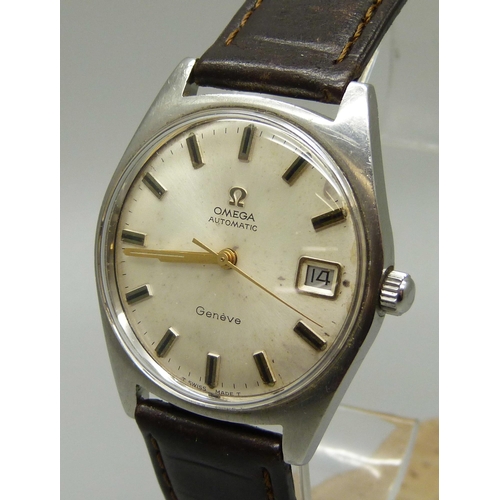 1062 - An Omega Geneve automatic date display wristwatch, with original buckle and an Omega carrier box