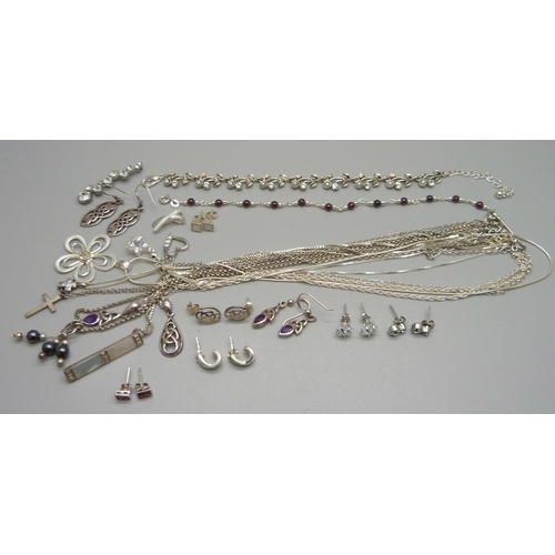 1086 - A collection of silver and costume jewellery including nine pendants and chains, eight pairs of earr... 