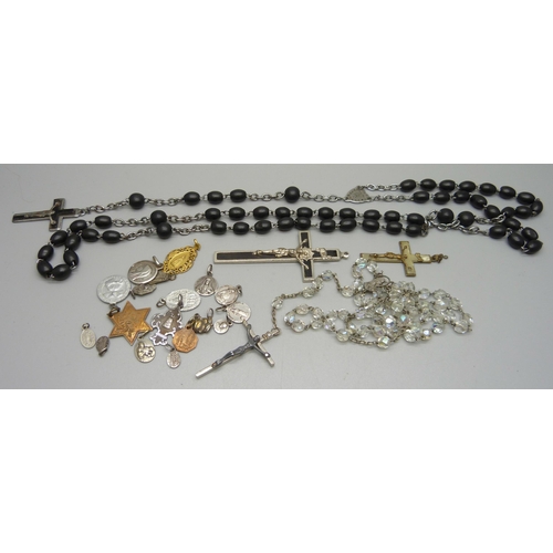 1096 - Rosary beads and silver religious charms