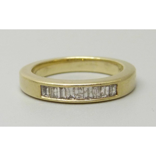 1103 - A 9ct gold and diamond ring, 3.4g, I