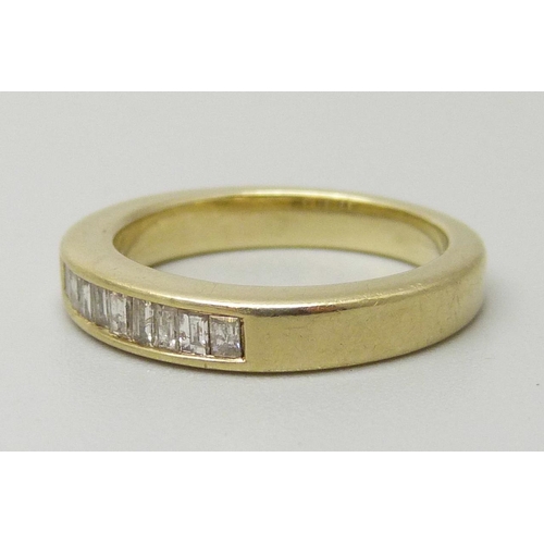 1103 - A 9ct gold and diamond ring, 3.4g, I