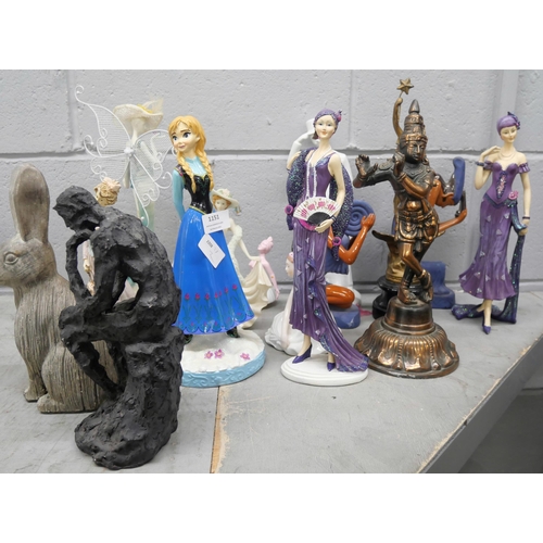 1151 - A collection of figurines, rabbit, etc. **PLEASE NOTE THIS LOT IS NOT ELIGIBLE FOR POSTING AND PACKI... 