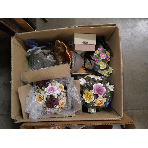 1175 - A collection of pictures, china, glassware, plated ware  (5 boxes) **PLEASE NOTE THIS LOT IS NOT ELI... 