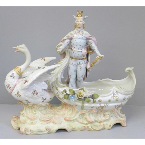 613 - A German porcelain table centrepiece, 25cm wide