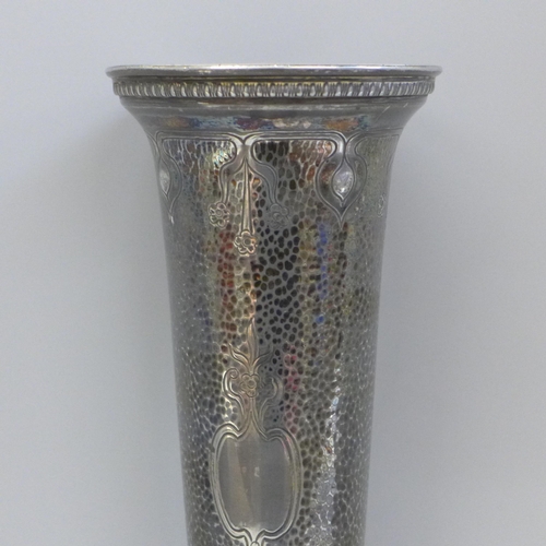615 - An American silver plated Art Nouveau vase, Reed & Barton, 35.5cm