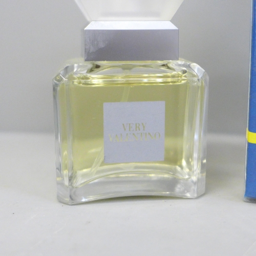 660 - Two vintage perfumes; Valentino Very Valentino, 30ml eau de toilette and Jean Caron Arimes, Moi, eau... 