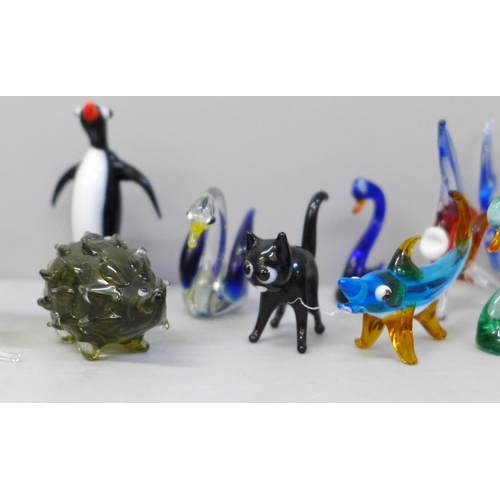 669 - Twenty hand blown vintage glass animals