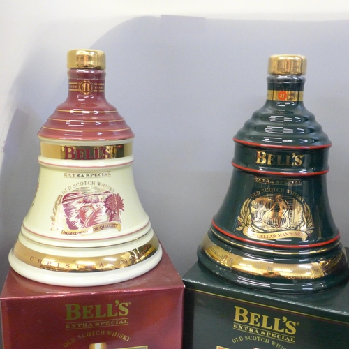 720 - Five Wade Bell's Whisky decanters including Queen Elizabeth The Queen Mother 100th Birthday Christma... 