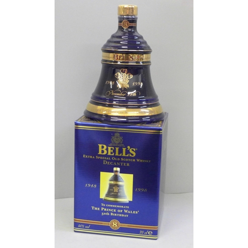 724 - A Wade Bell's Whisky decanter 'To Commemorate The Prince of Wales 50th Birthday 1948 to 1998'