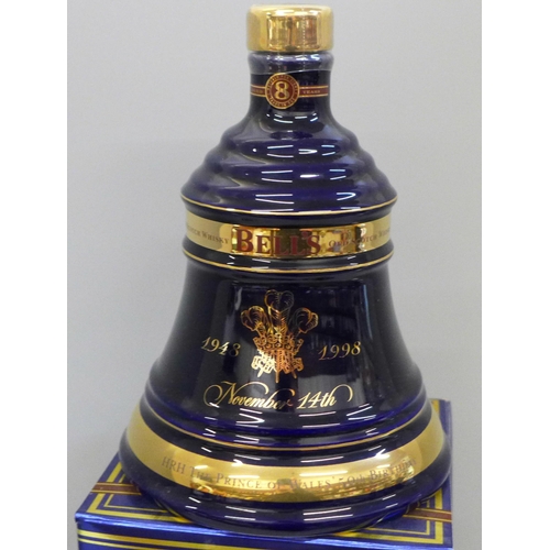 724 - A Wade Bell's Whisky decanter 'To Commemorate The Prince of Wales 50th Birthday 1948 to 1998'