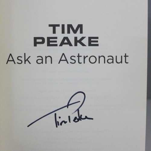 792 - Five signed biographies including Ian Botham and Tim Peake