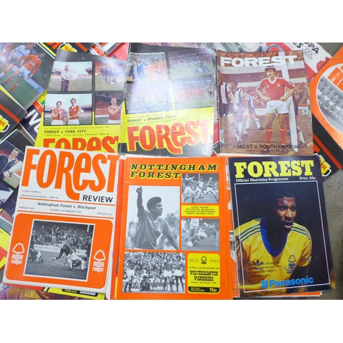 796 - Over 100 Nottingham Forest programmes, Clough/Taylor era and a 1980 Forest European Cup poster, a/f