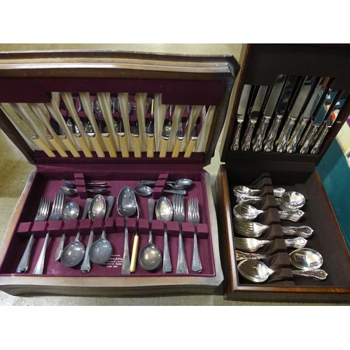 807 - Two canteens of cutlery including one United Cutlers