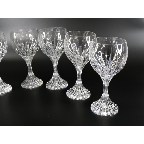 818 - A collection of Massena pattern Baccarat drinking glasses - A set of six large wine glasses, six sma... 