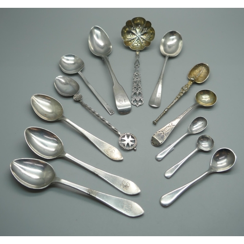 915 - A collection of silver spoons including a sifter spoon, 155g