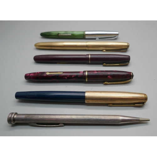 939 - Two fountain pens with 14ct gold nibs, Conway 15 and Waterman's W2, two Parker pens, one other and a... 