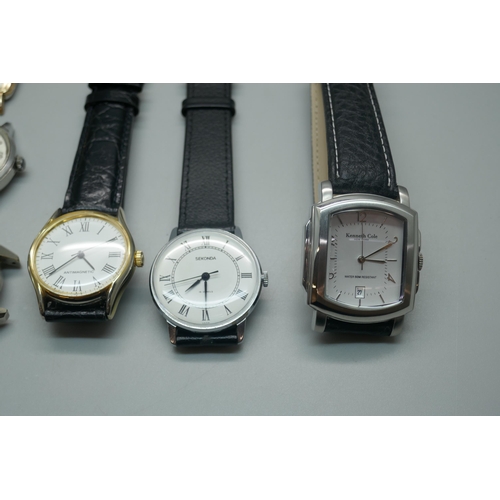 942 - A collection of mechanical wristwatches including Bulova lacking crown, Caravelle, Bentima, etc.