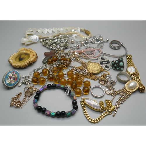 979 - A collection of costume jewellery including a Jasper Conran necklace, paste brooch, silver earrings,... 