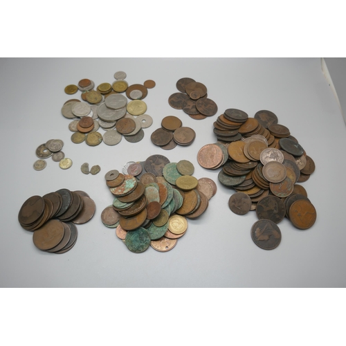 983 - A collection of mixed coins, mainly British