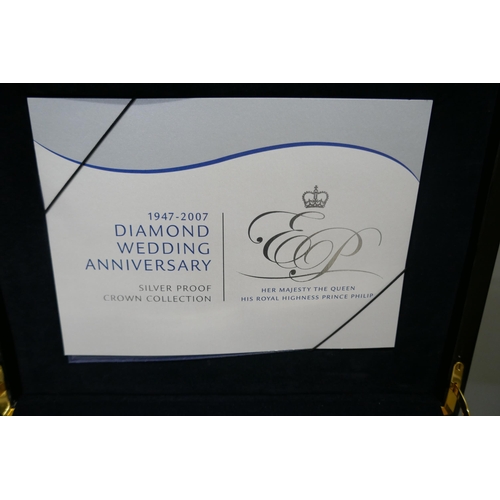 984 - A 1947-2007 Diamond Wedding Anniversary silver proof crown collection, eighteen coin set, boxed with... 