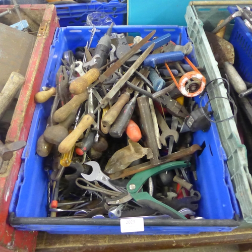 2023 - A box of various hand tools including wrenches, spanners, files, screwdrivers, etc.