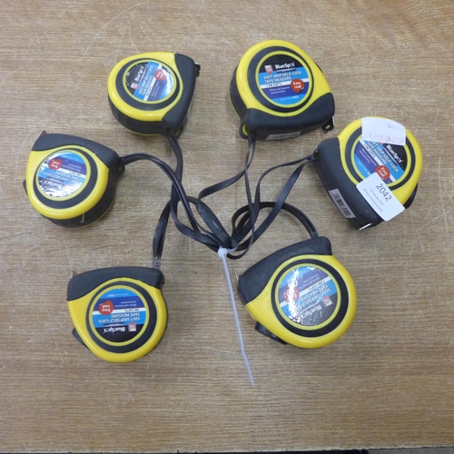 2042 - Three 5m Blue Spot self-lock tape measures and three 7.5m Blue Spot self lock tape measures