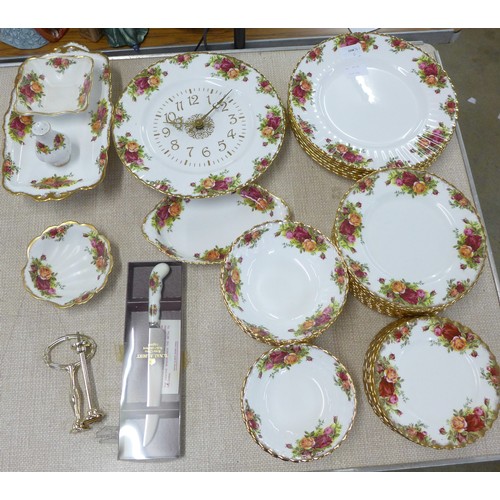 817B - Royal Albert Old Country Roses dinnerwares