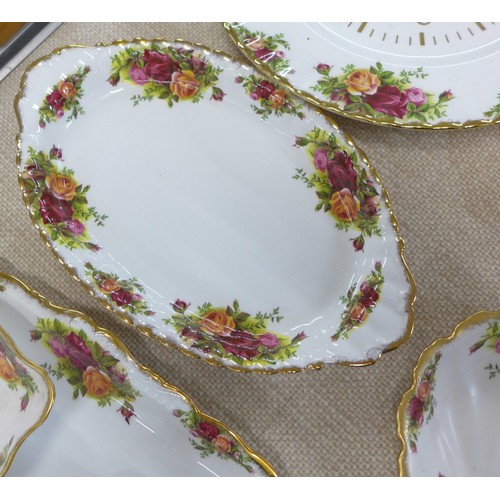 817B - Royal Albert Old Country Roses dinnerwares