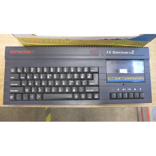 2087 - A Sinclair keyboard 12x Spectrum x2, plus a box of manuals