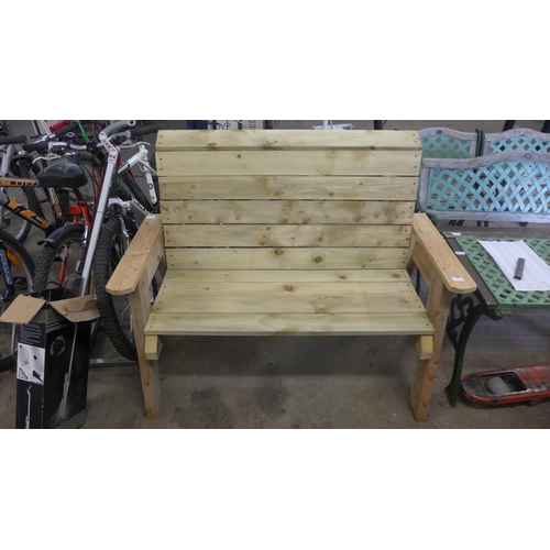 2166 - A wooden garden bench