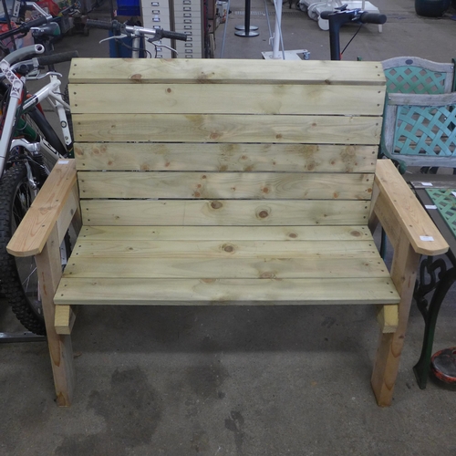 2166 - A wooden garden bench