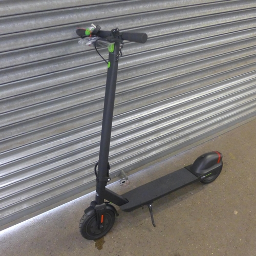 2173 - An Electric Life 250 Air Pro electric scooter with charger - Police repossession