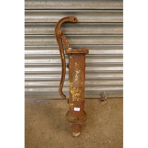 2196 - A vintage cast iron water pump