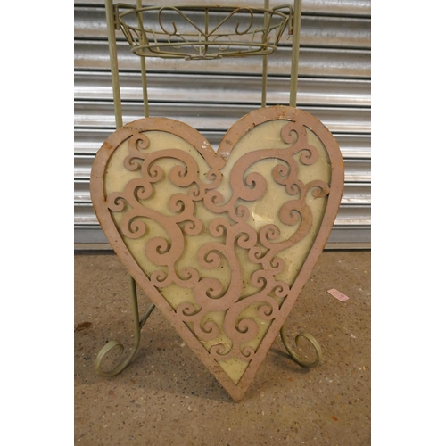 2197 - A plant stand, a heart garden decoration and solar powered garden light