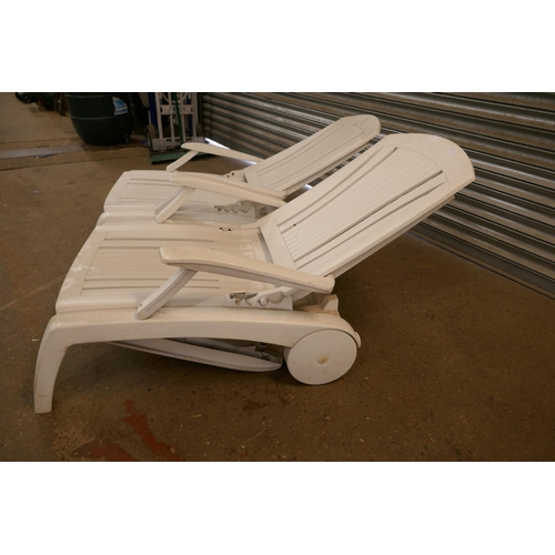 2227 - 2 Large white fold-out garden chairs