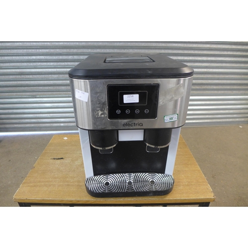 2258 - An Electriq ice machine (eiQICECM)