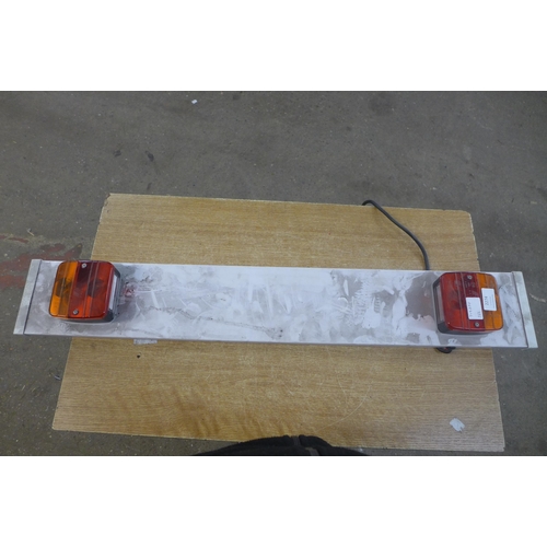 2274 - A 3ft tail light trailer board with 4m of cable