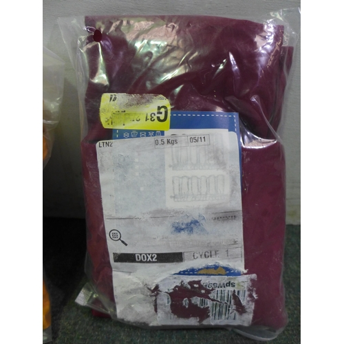 3216 - Assorted curtains, mixed sizes & styles *This lot is subject to vat