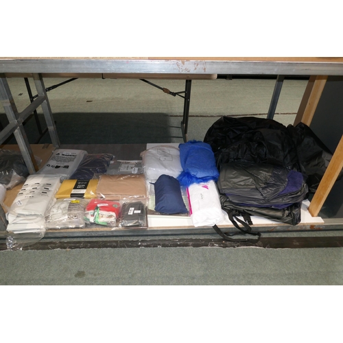 3217 - Assorted soft furnishings and an Intex Airbed *This lot is subject to vat