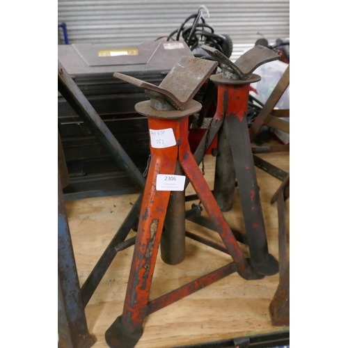 2306 - 3 Pairs of axle stands - various sizes